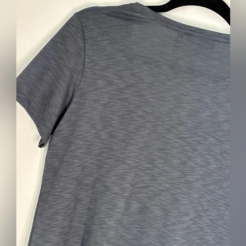THEORY Heathered Classic Gray Basic Scoop Neck T Shirt Size Medium L47 - Picture 11 of 14